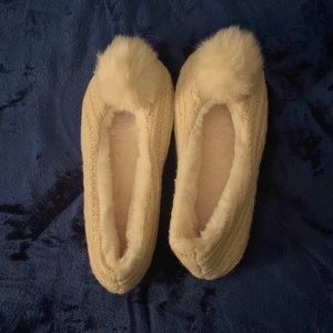 Pom Pom Slippers